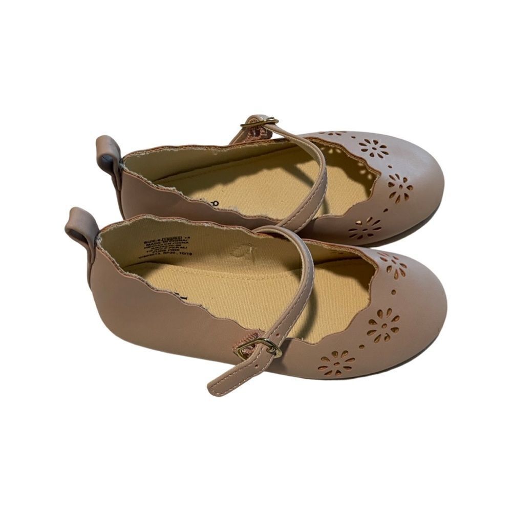 NEW - Gap dress shoes - pale pink- little girls size 8 - Picture 2 of 4